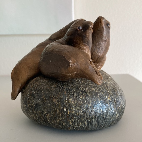 Gloria Shinn Wax Carved Sculpture 3 Seals Sea Lions on a Rock Vintage Art Piece - Picture 3 of 11